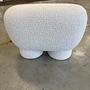 Big Foot Bank Petit Hocker Off White Bouclé  1