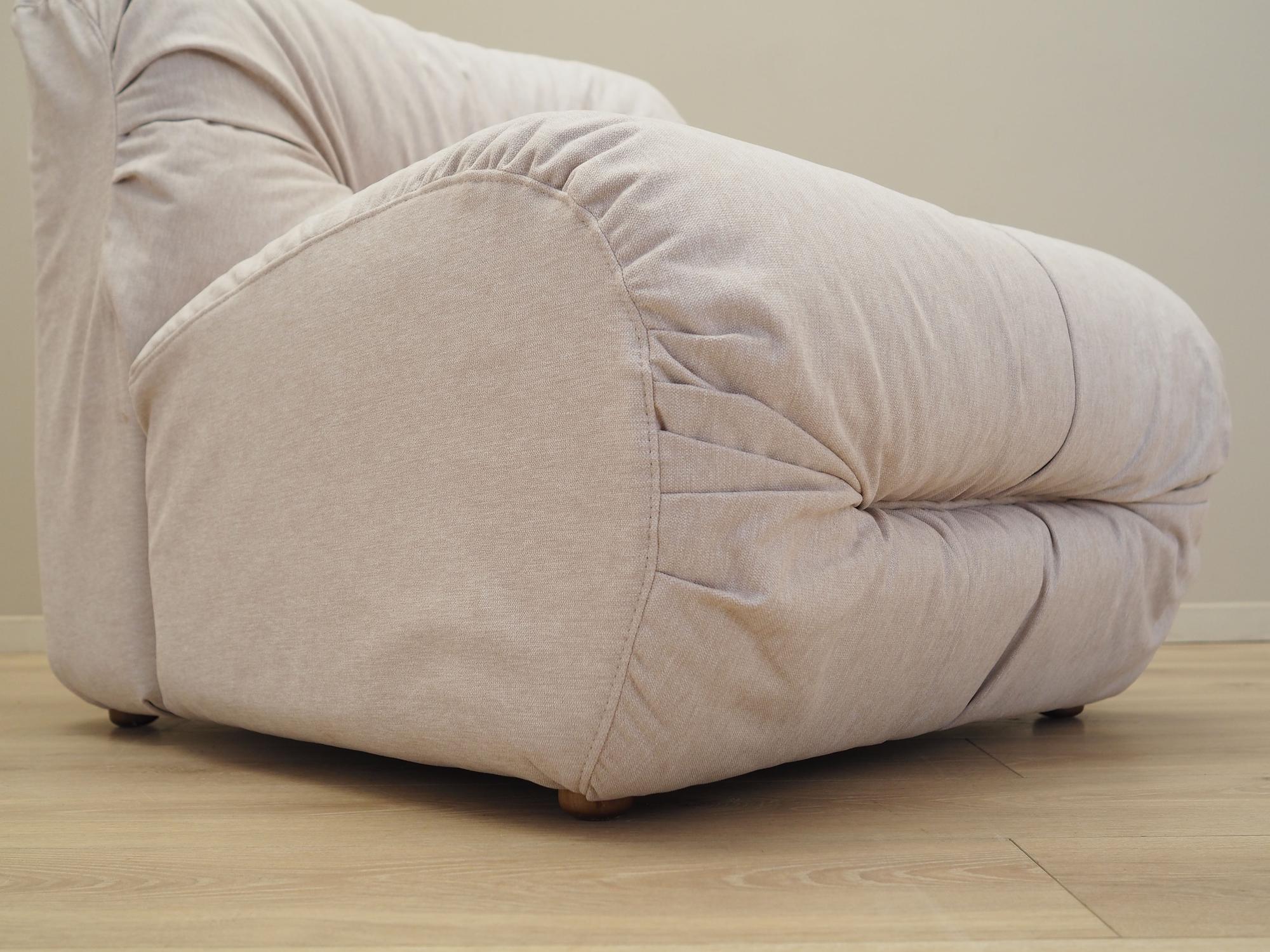 Beige armchair, Italian design, 1970s, Production: Italy 10