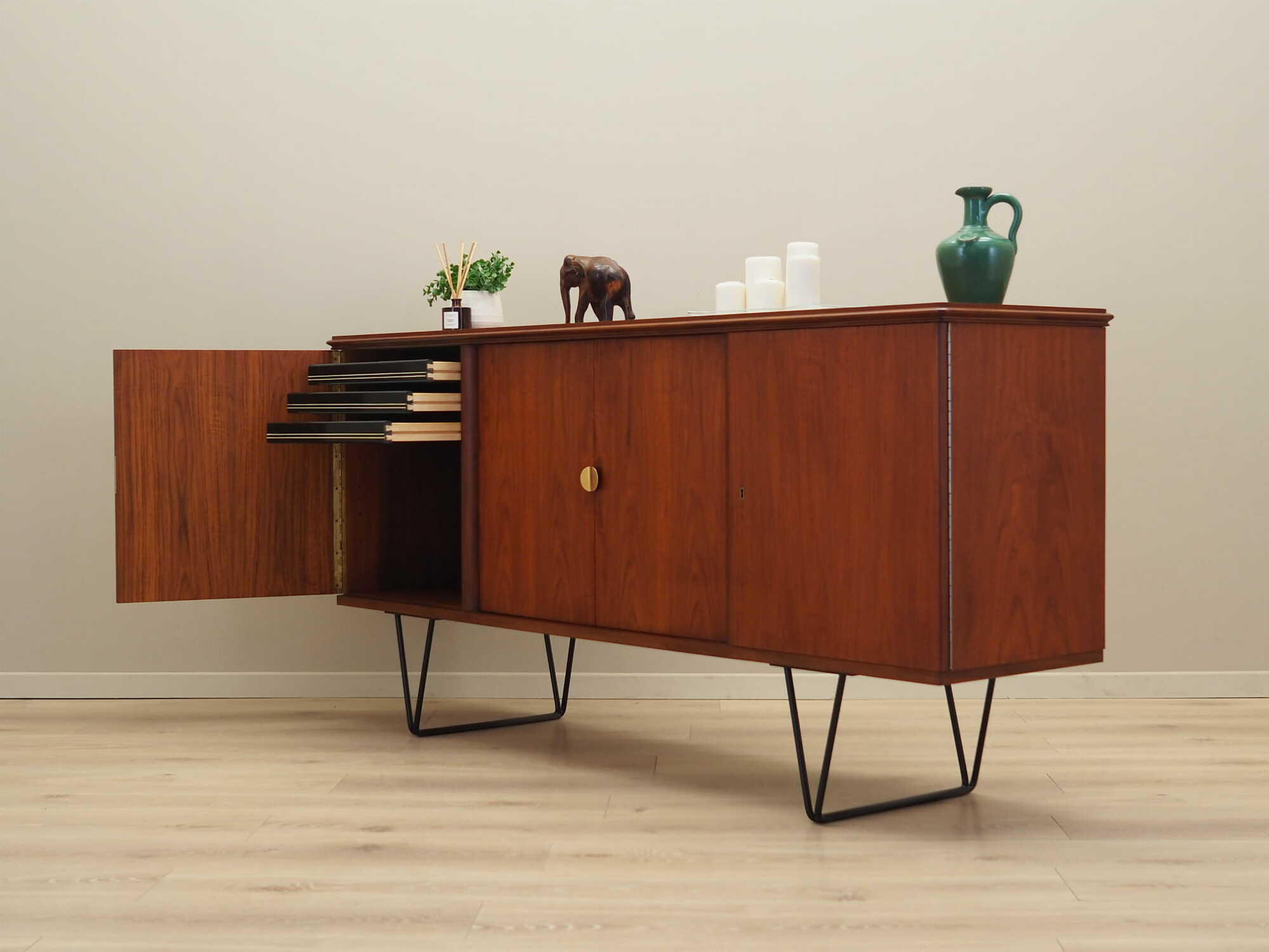 Vintage Sideboard Teakholz Braun 1970er Jahre 4