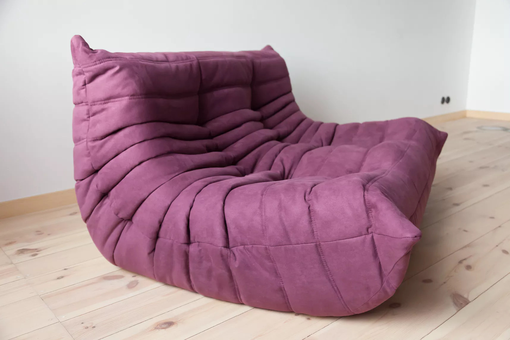 Togo Sofa 2-Sitzer Textil Aubergine 6