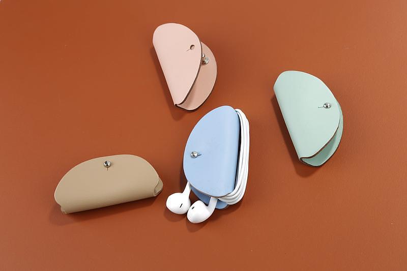 Headphone case 100% Recycled Leather Sea Blue 1