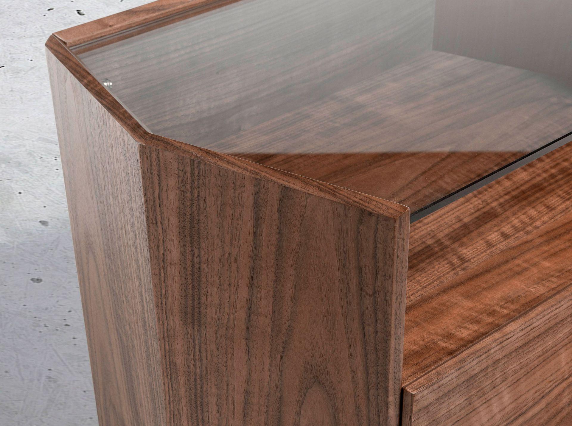 Nachttisch Nussbaum mit Glasplatte 5