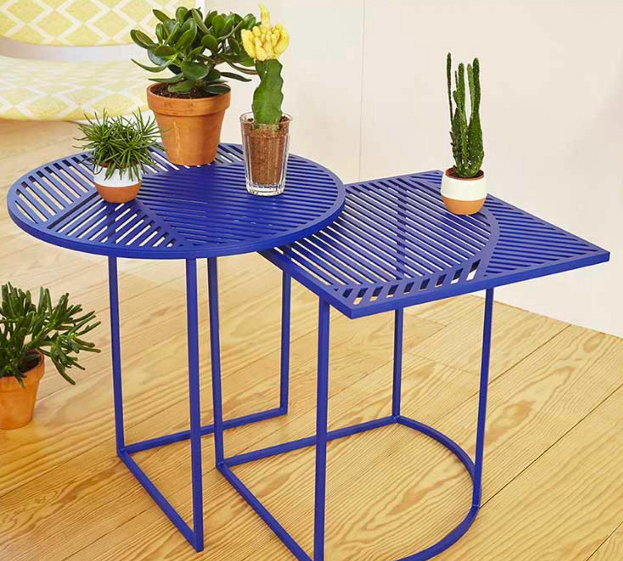 Iso-B Beistelltisch Metall Blau 2