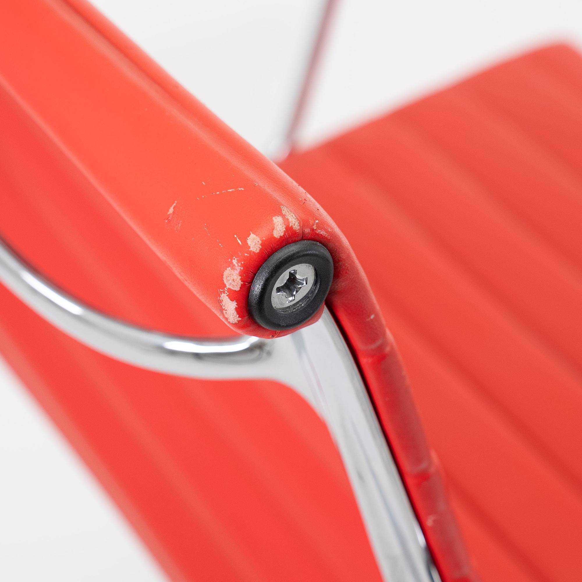 EA117 Office Chair Rocker Aluminium Red 8