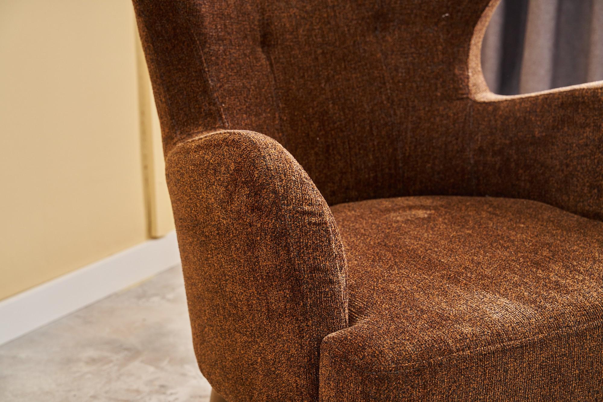 Karina Ohrensessel Chenille-Stoff Braun 2