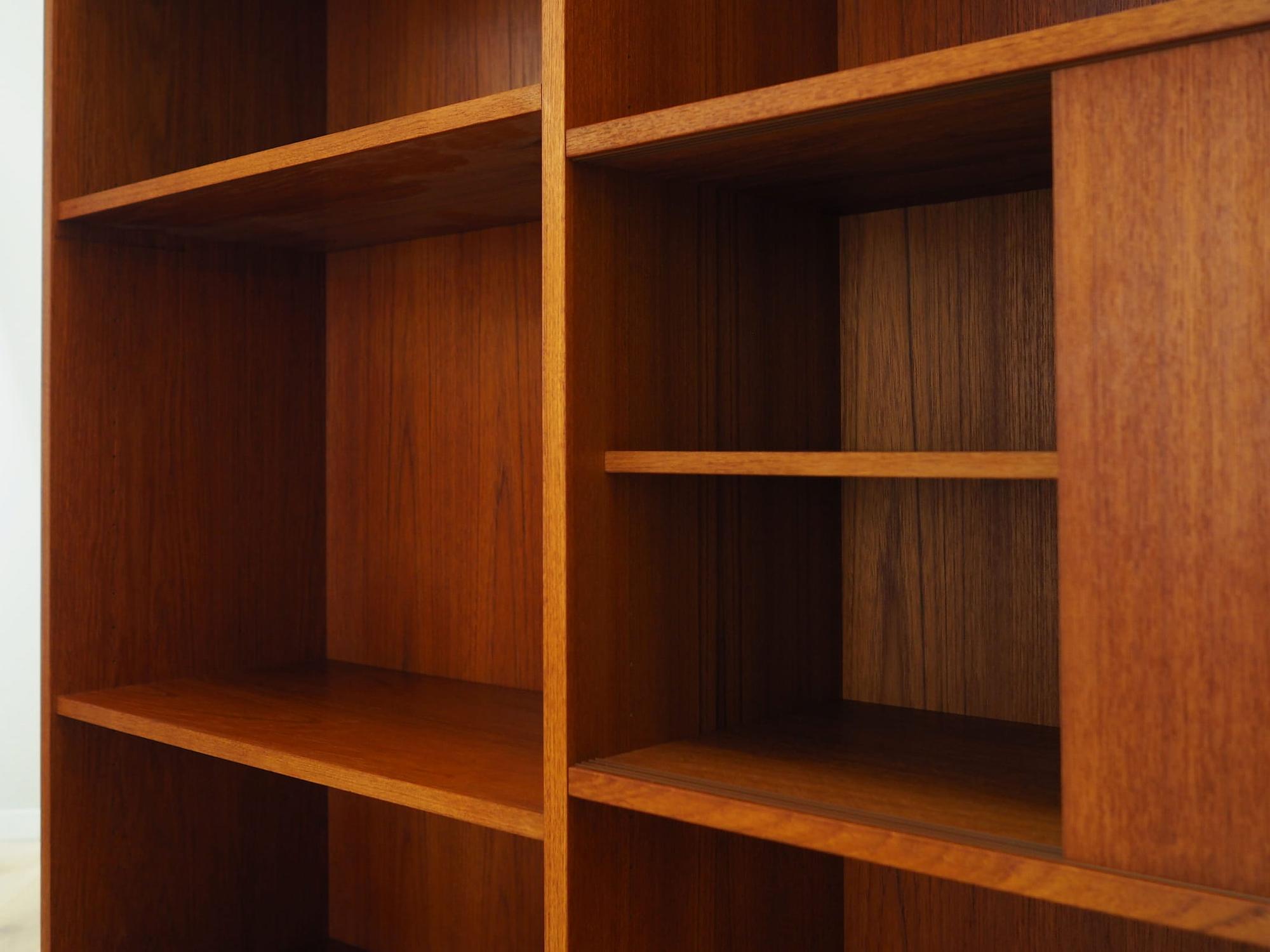 Regal Teakholz 1970er Jahre 11