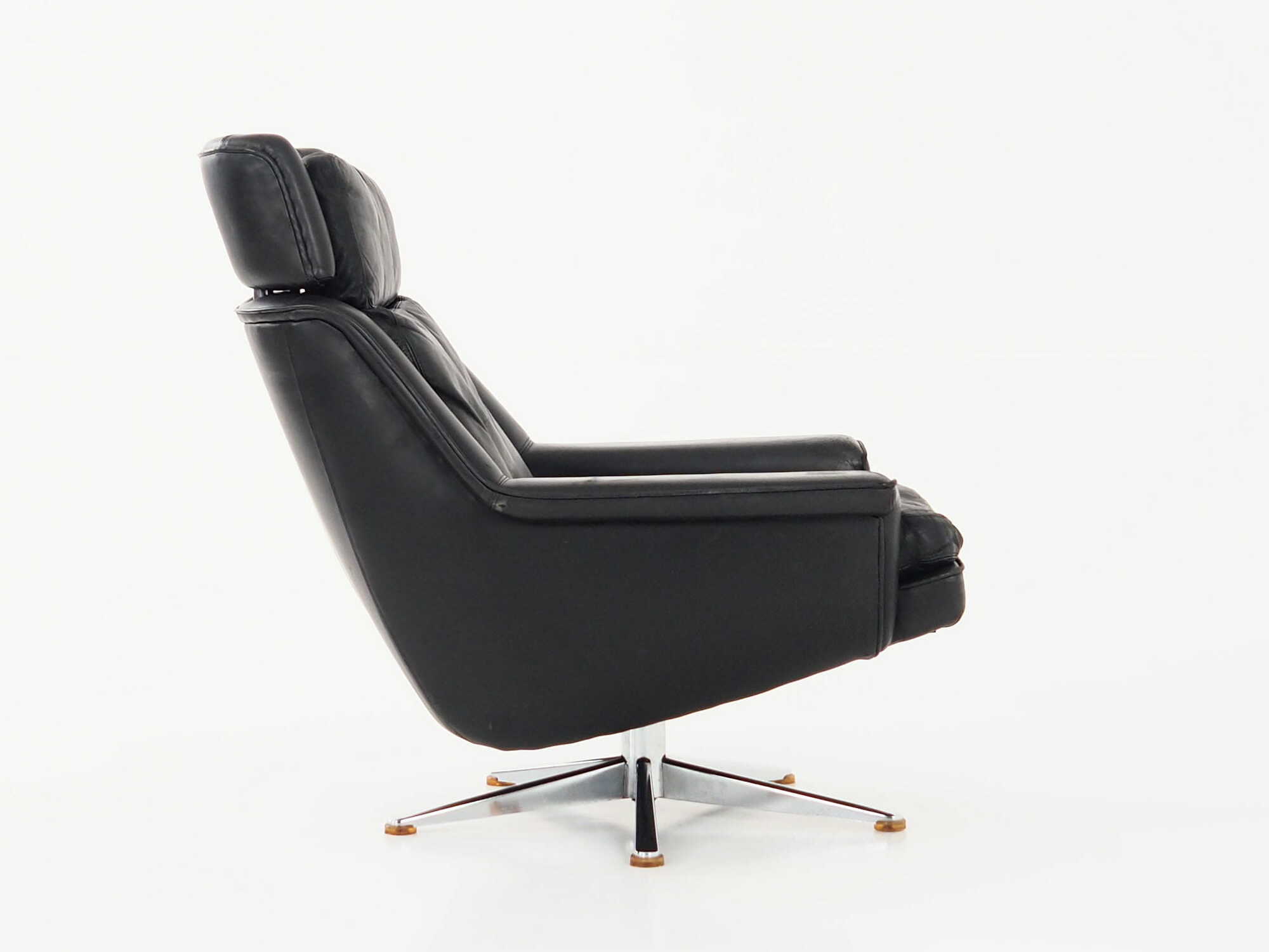 Vintage office chair leather black 1970s 4