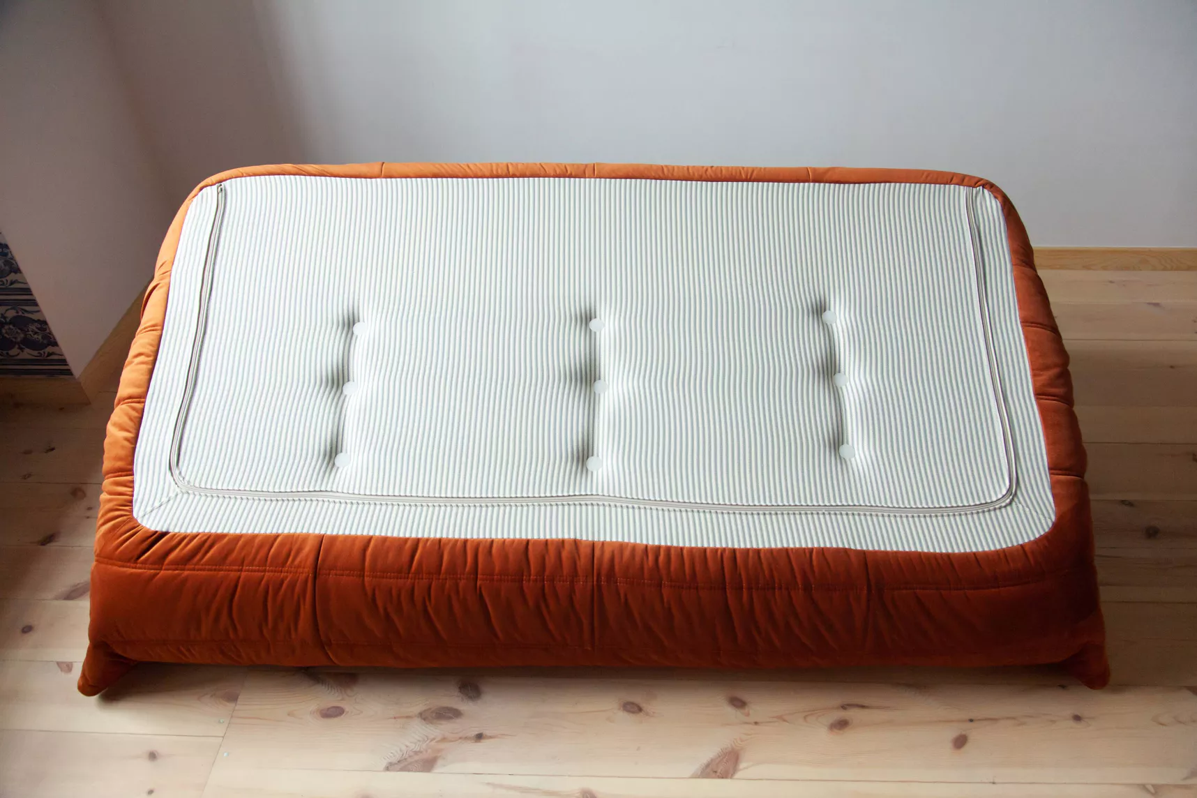 Togo Lounge Set 3-pc. Velvet Amber-Orange 4