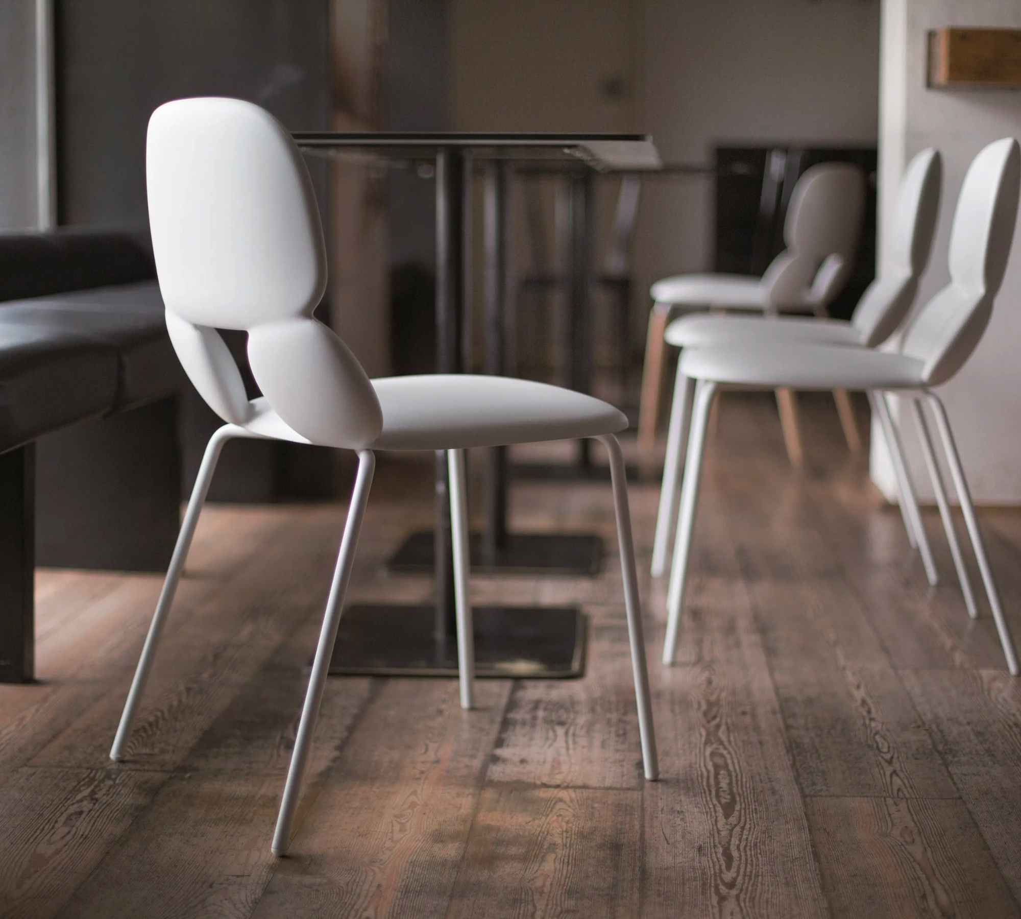 Nube S Chair Plastic Metal Black 2