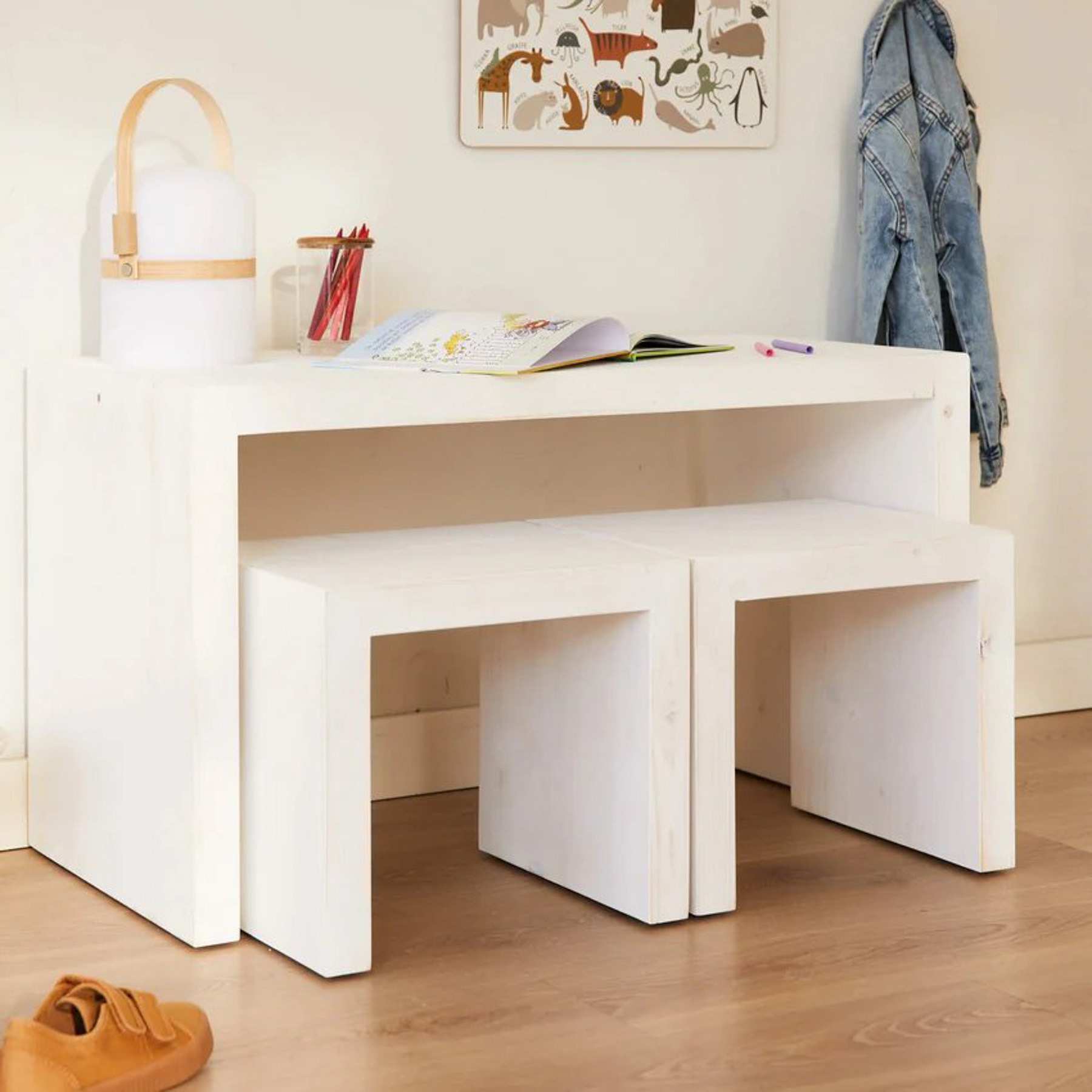 Ekine Montessori Tisch Holz Weiß Gealtert 0
