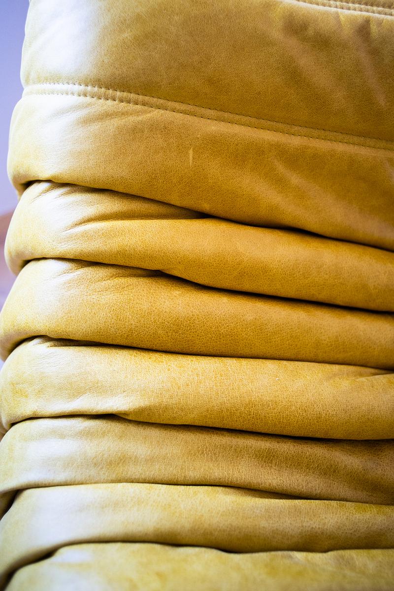 Togo Armchair Pull-Up Leather Yellow 4