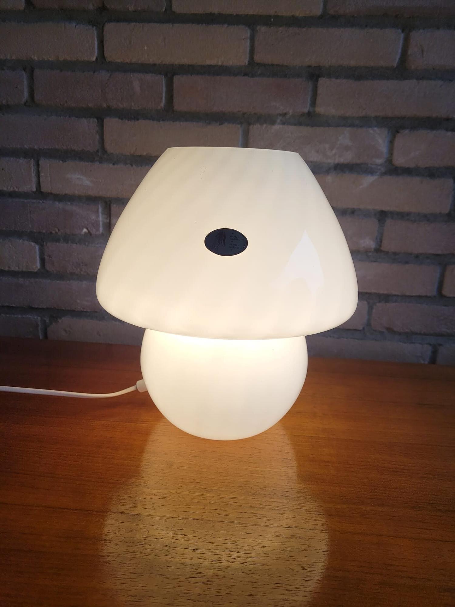 Swirl Tischlampe Weiß 2