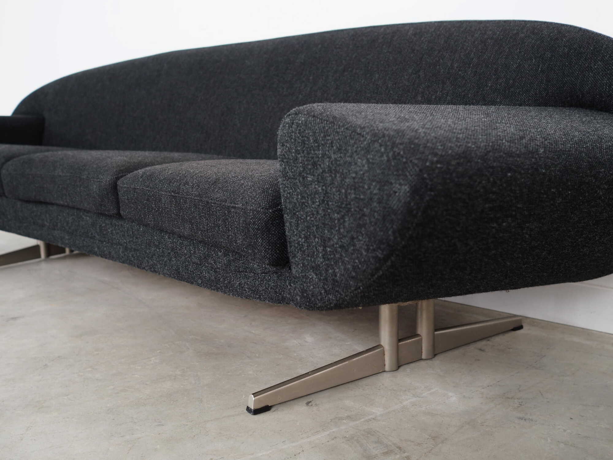 Capri Sofa Textil Graphit 1960er Jahre 8