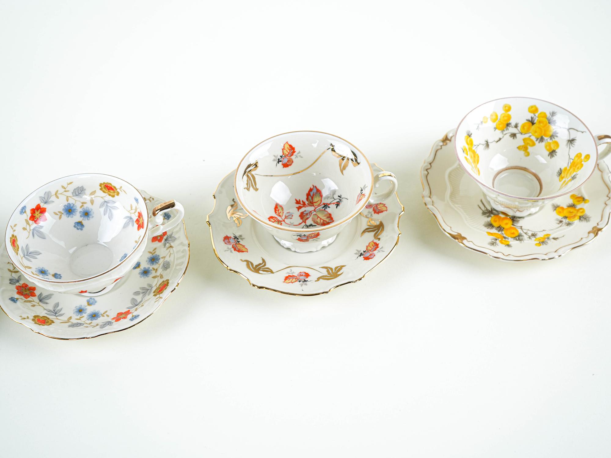 Porcelain cup set 20th century 5