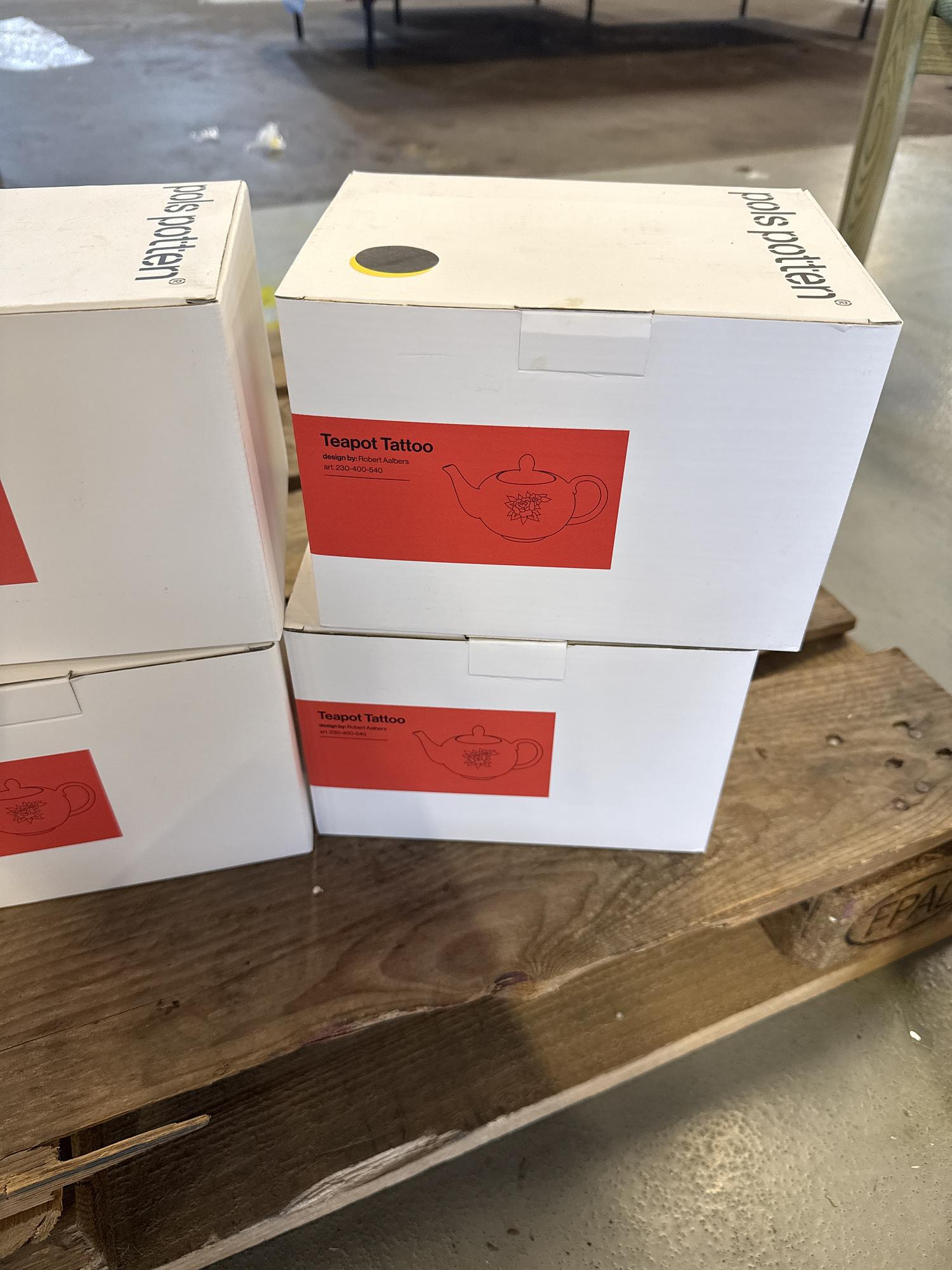 Tattoo Teapot Ceramic White 1