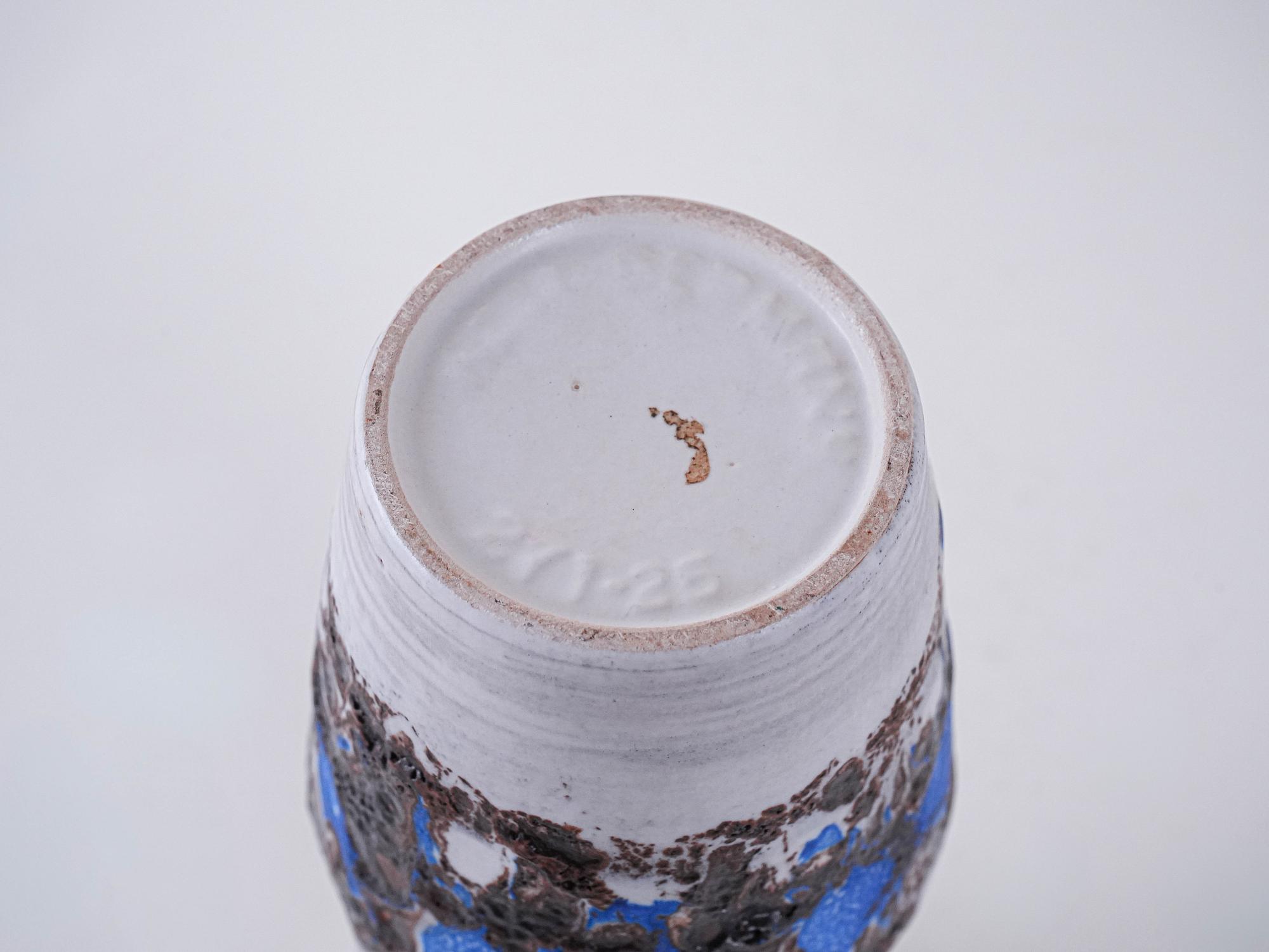 Keramikvase mit Henkel 1960er Jahre 5