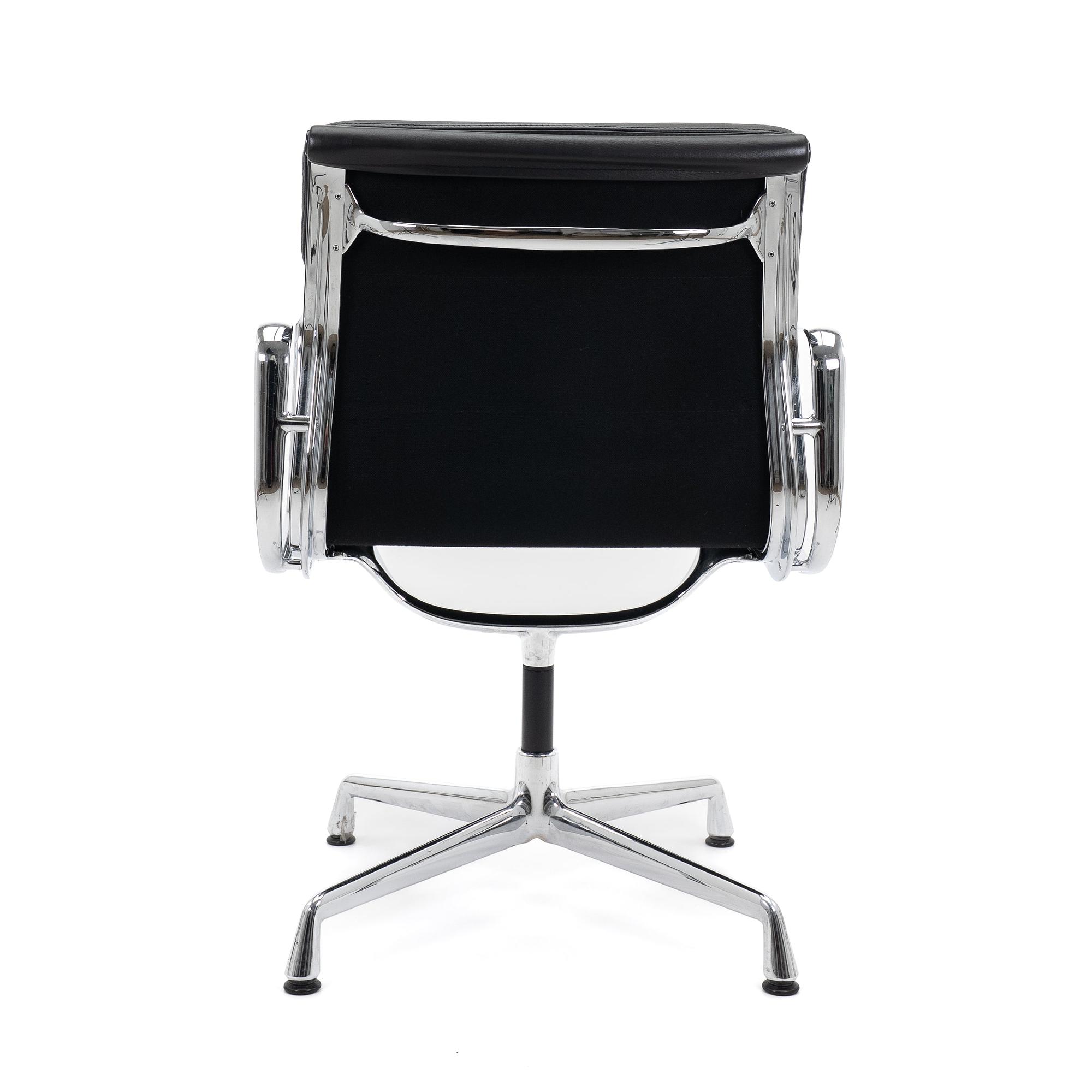 EA208 Bürostuhl Leder Schwarz von Vitra 3
