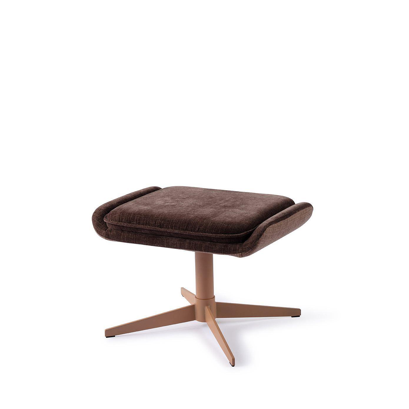 Oketo Hocker Chestnut Chase 1