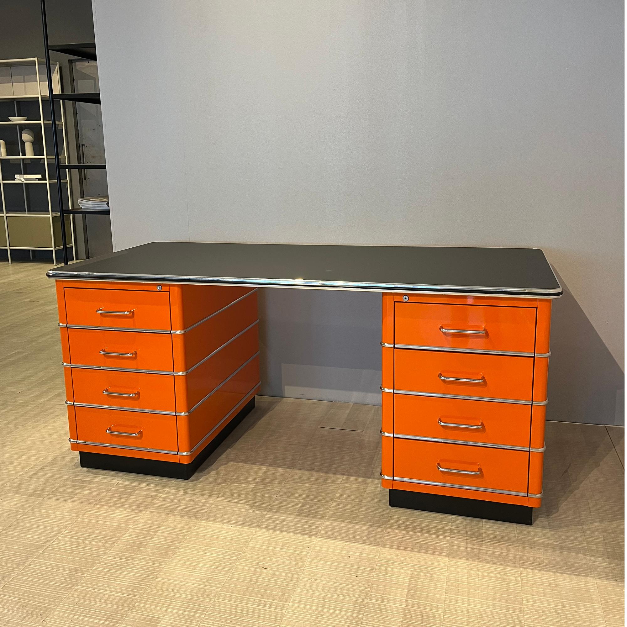 Classic Line Schreibtisch TB 229 Stahl Orange 2