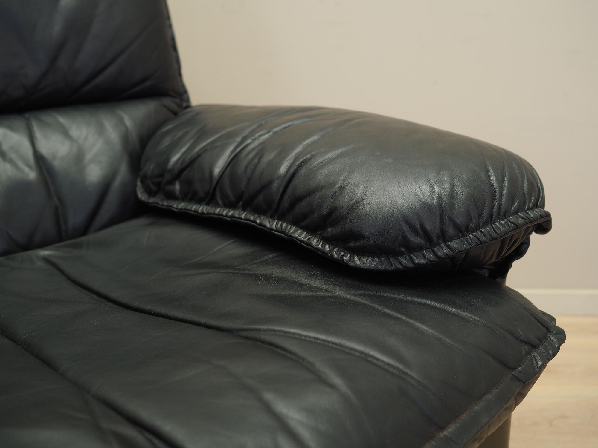 Lounge chair leather black 1970s 12