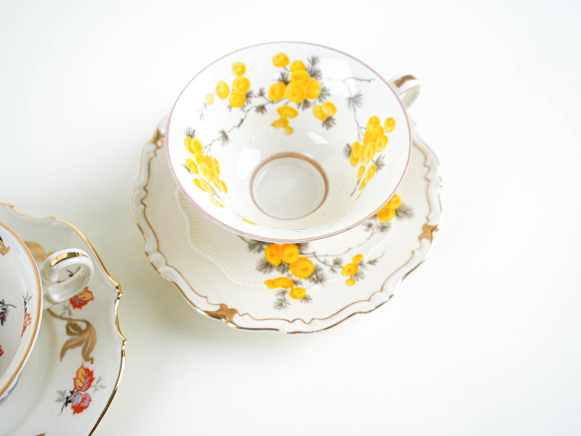 Porcelain cup set 20th century 11