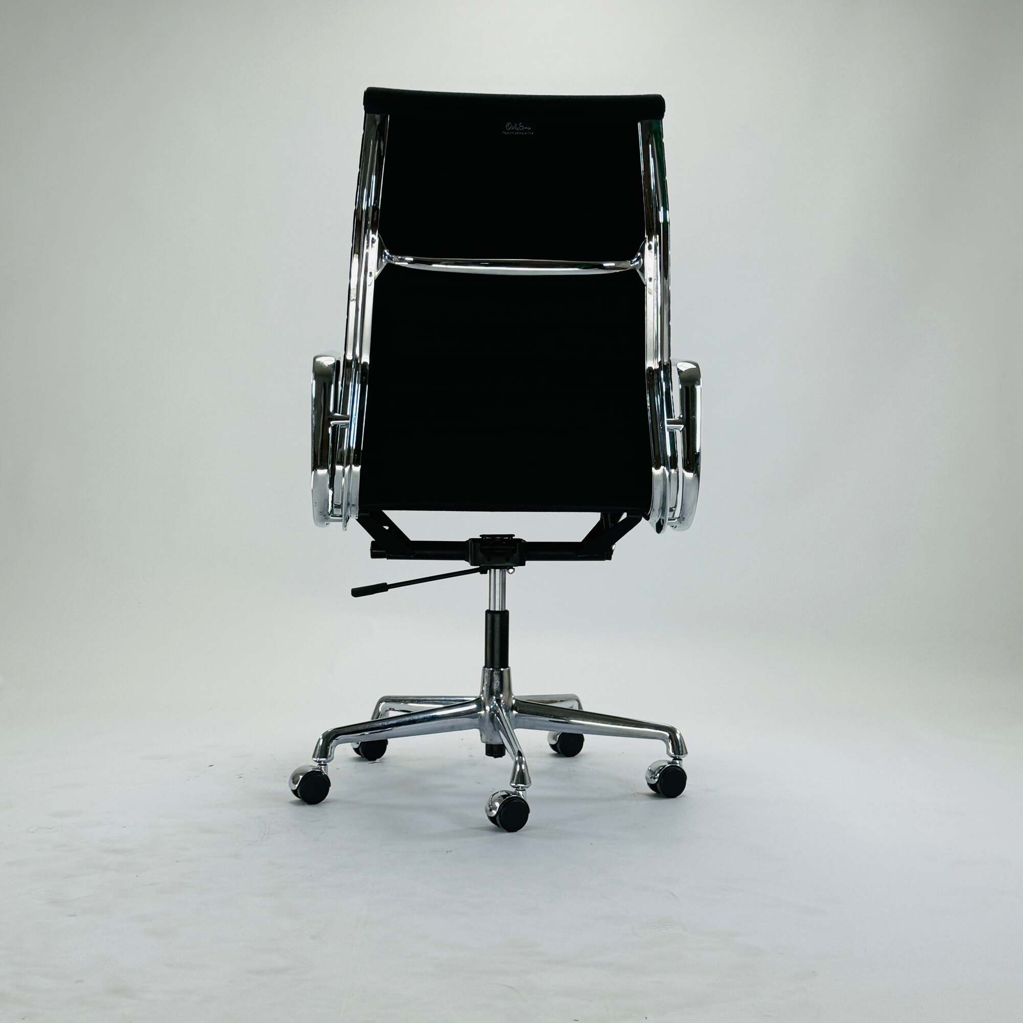 EA 119 Aluminium Chair Hopsack Textil Schwarz 2