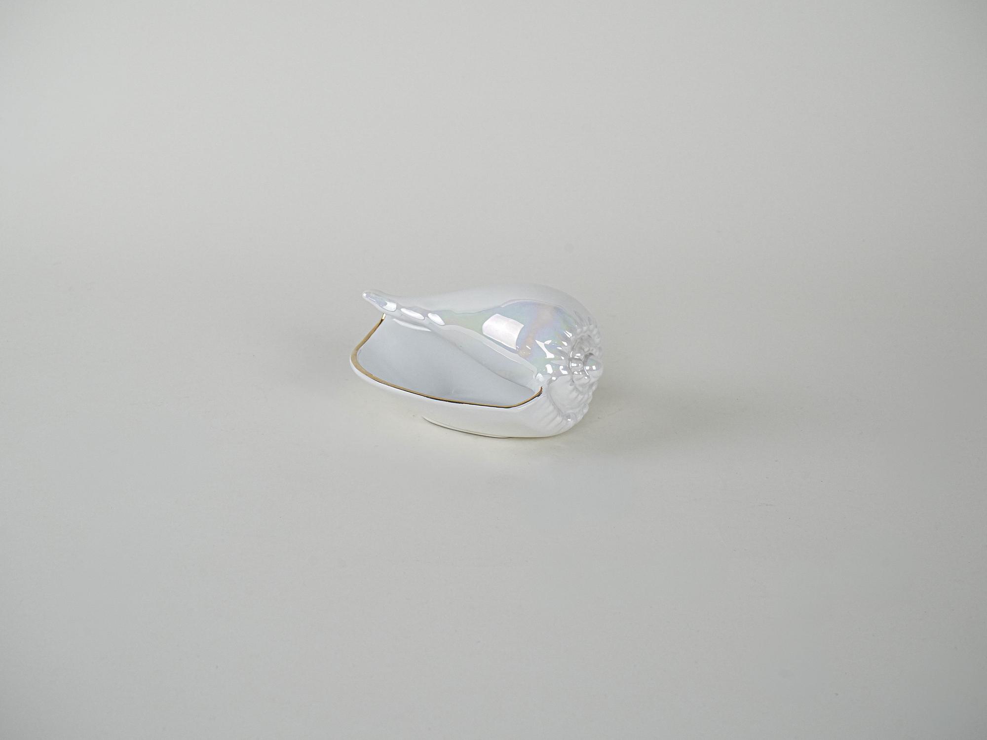 Porcelain-Shell White 1970s 1