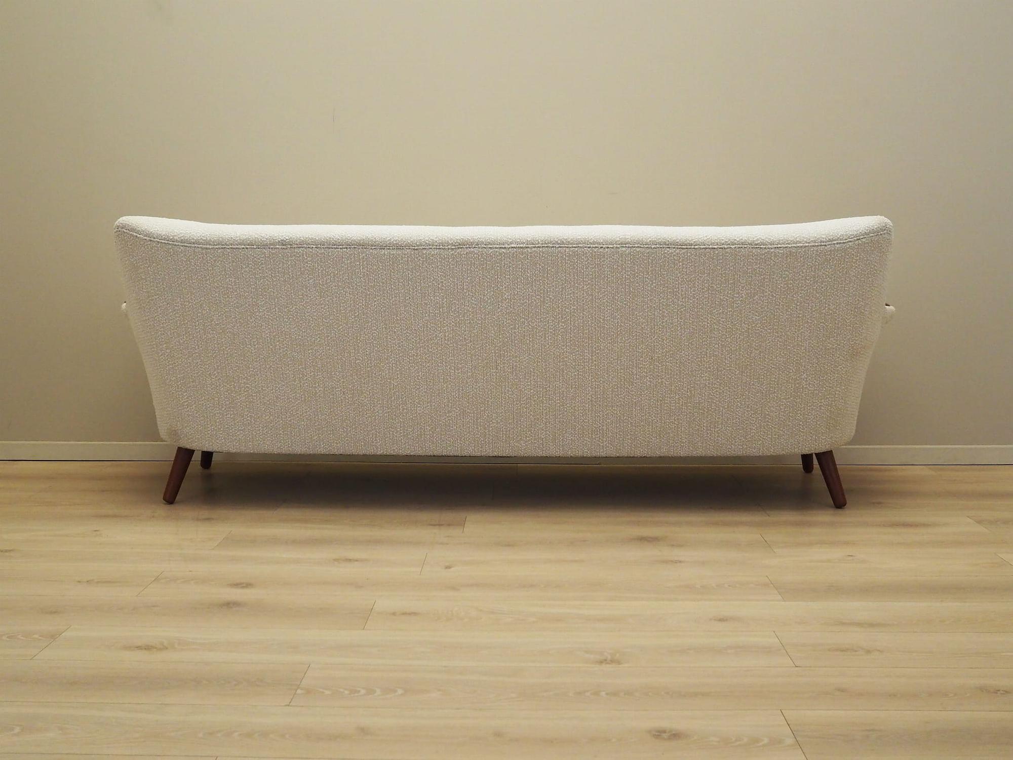 Set da soggiorno beige anni '70 7