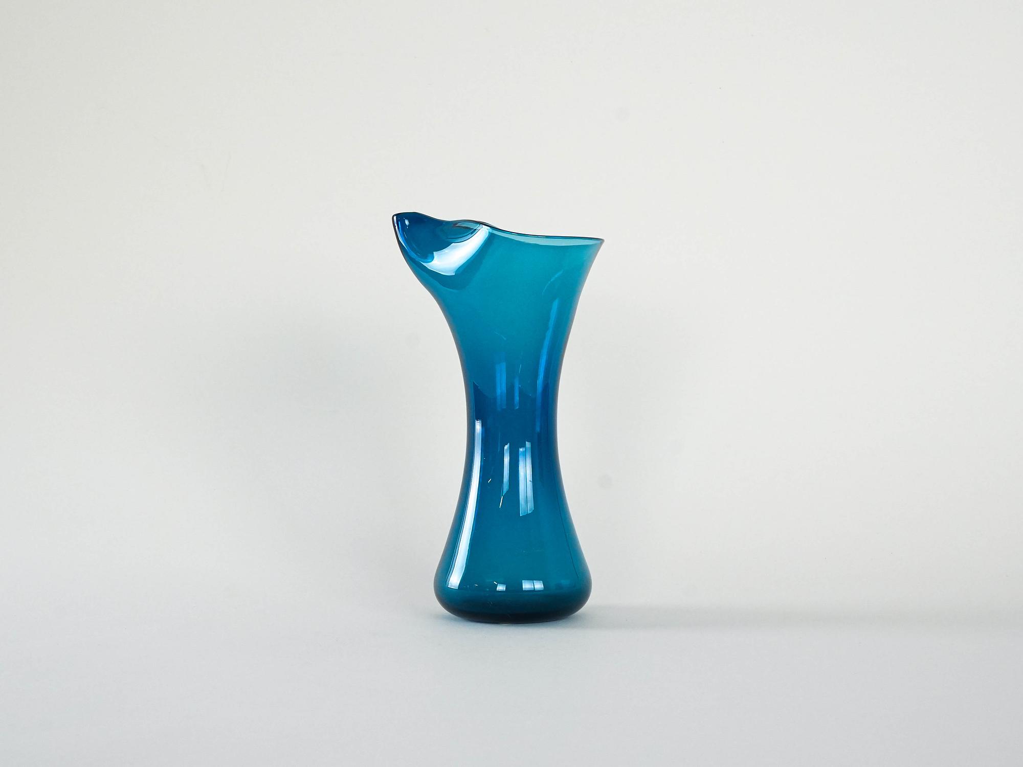 Glass pitcher Cobalt 2
