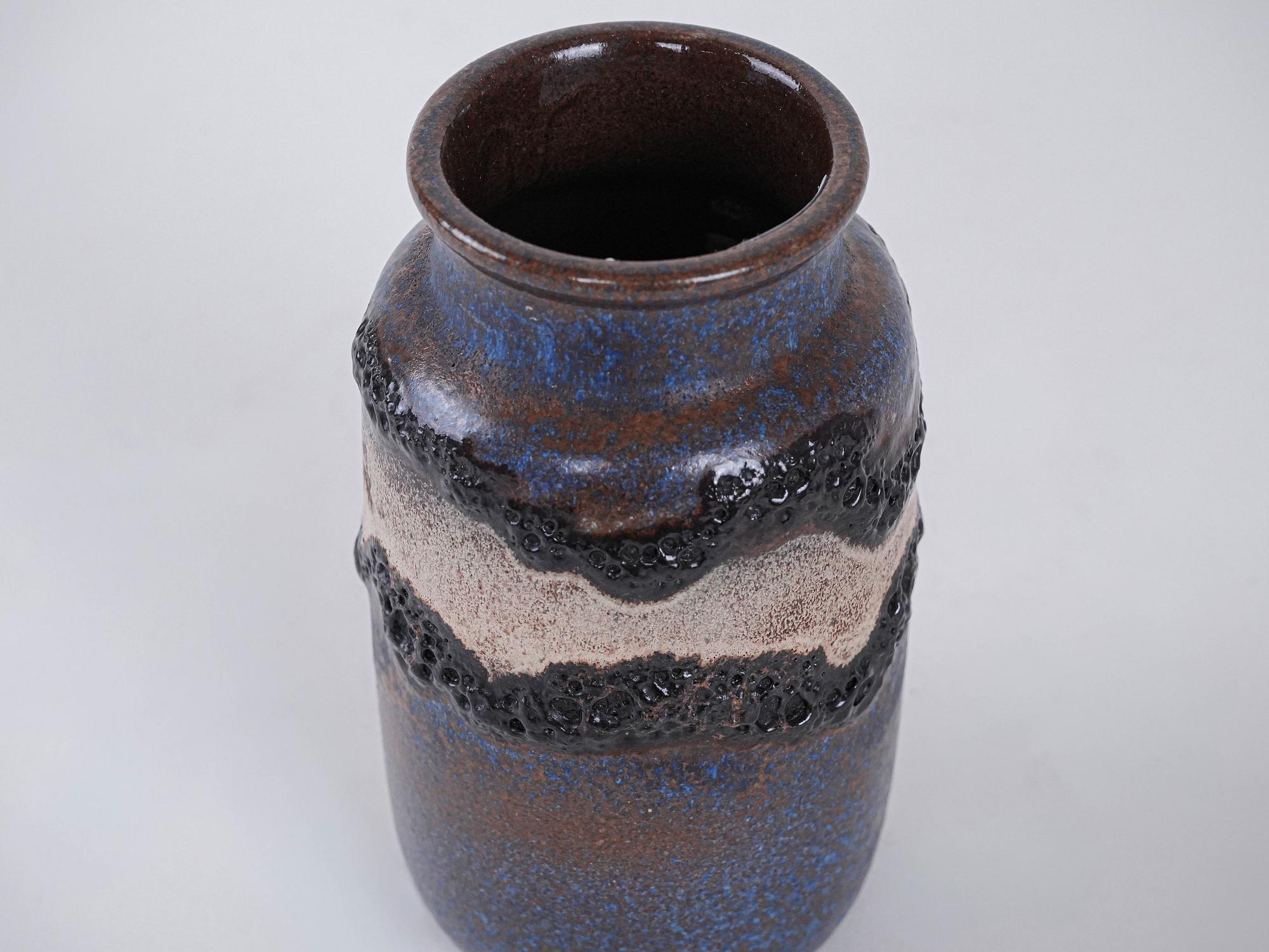 Ceramic vase 1970s 3