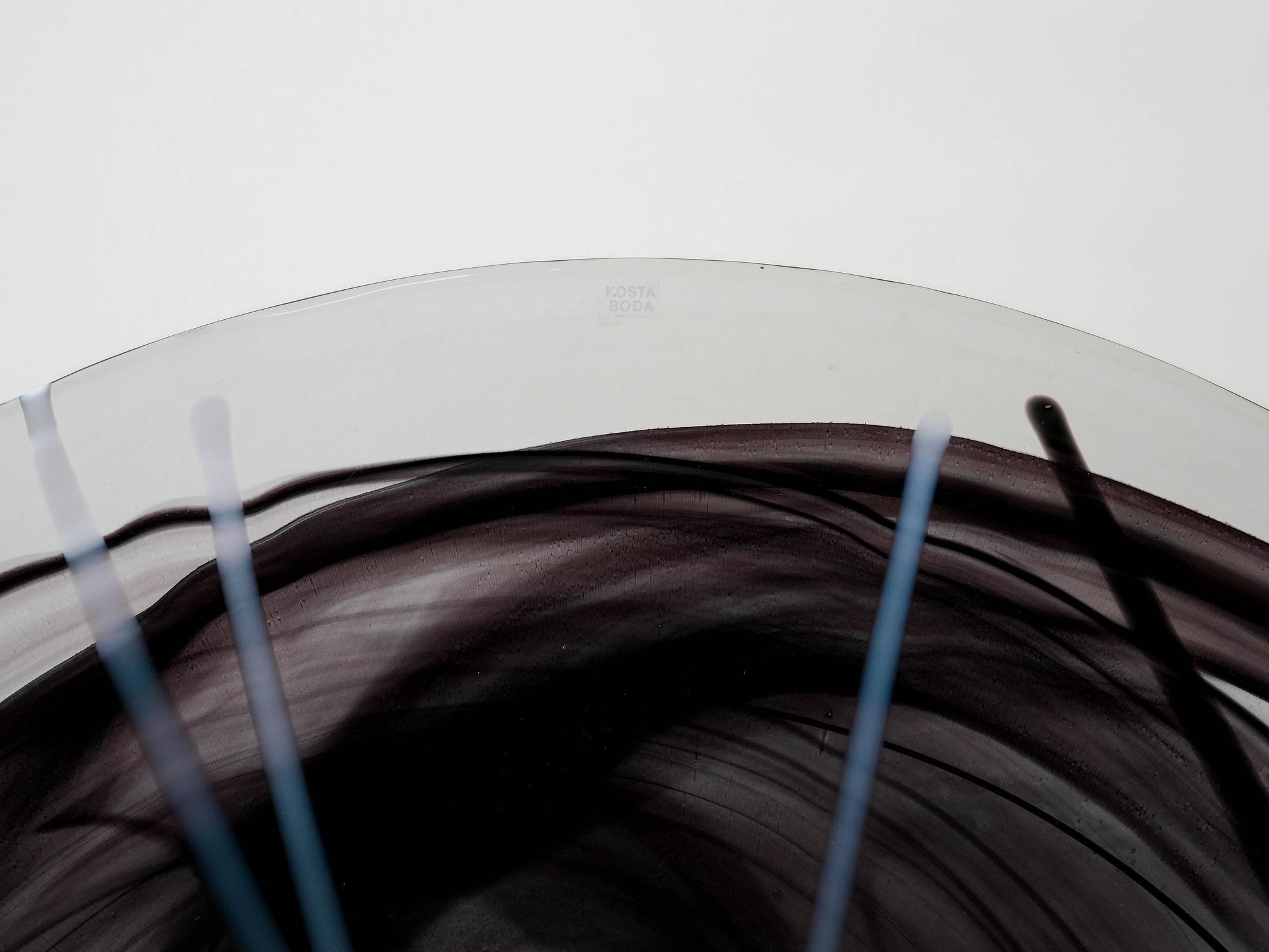 Contrast glass bowl Blue 1980s 4