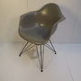 Eames Fiberglass Chair DAR Kunststoff Raw Umber 4