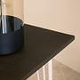 District Grey Metall und Elmholz Tisch
 0