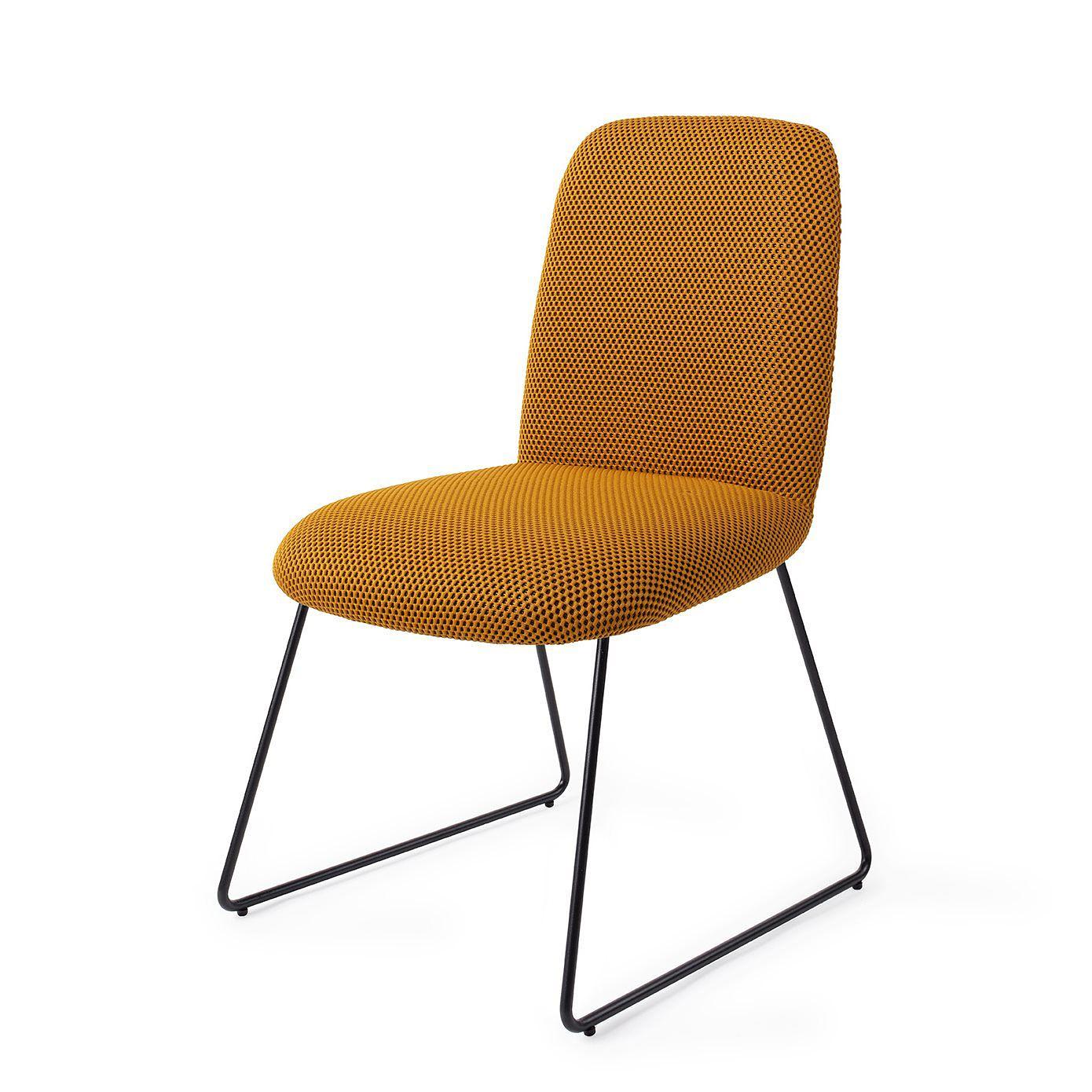 Taiwa Dining Chair Groovy Garam 2