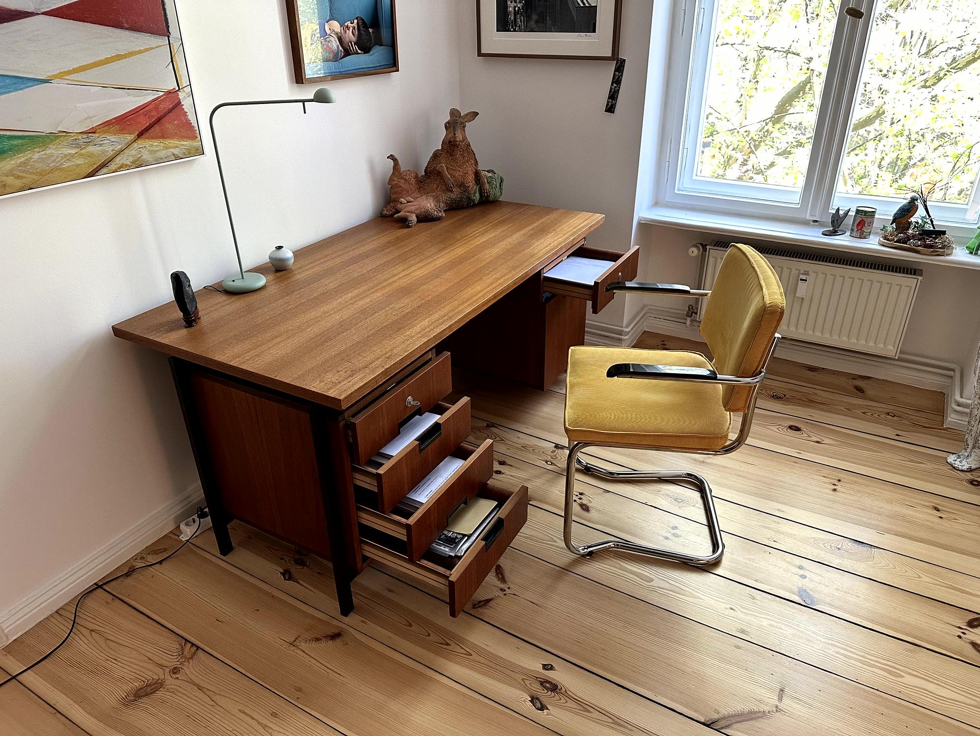Schreibtisch mit Stuhl Holz 1950er Jahre 0