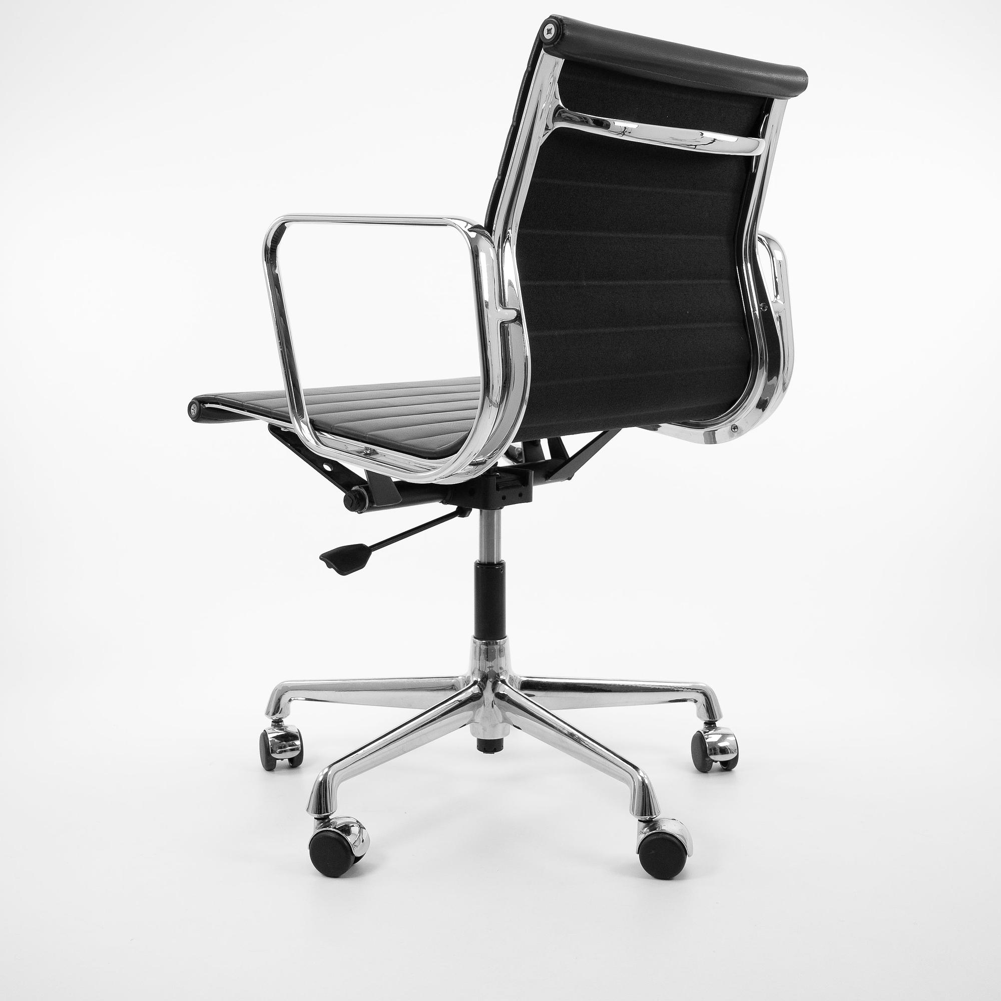 EA117 Bürostuhl Wippe Aluminium Schwarz 2