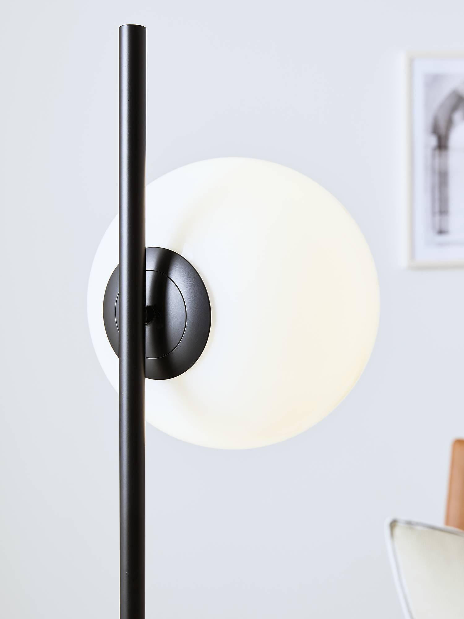 1-Flammig Stehleuchte Dione Eisen Weiß Schwarz 3
