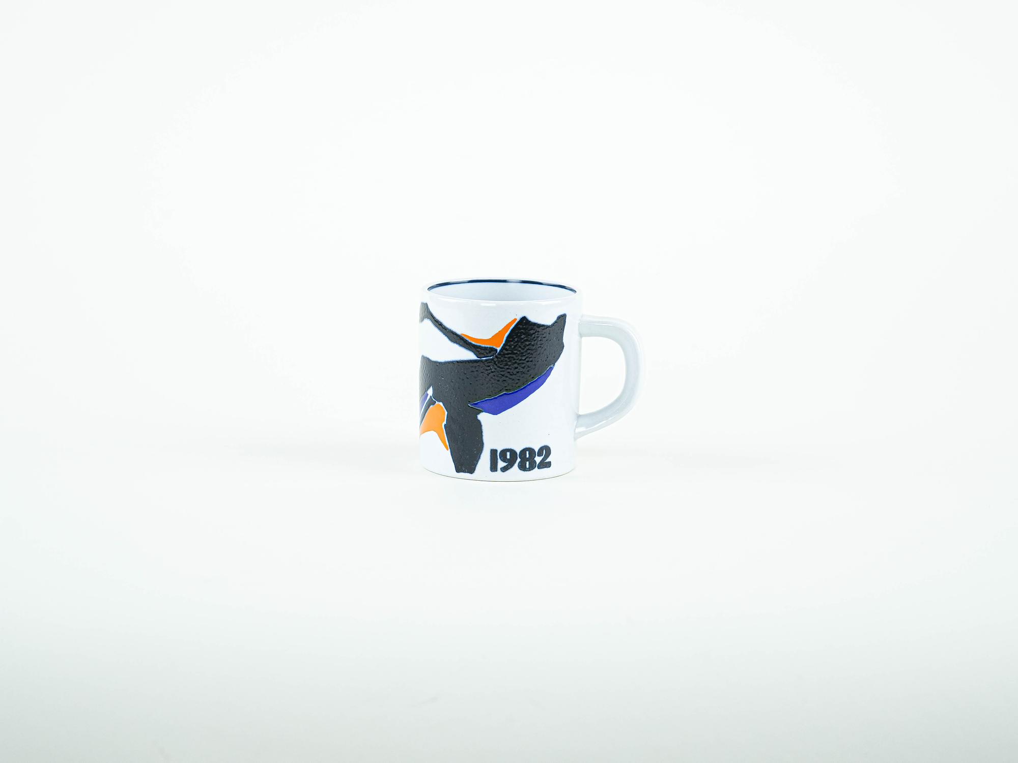 Porcelain cup 1982 2