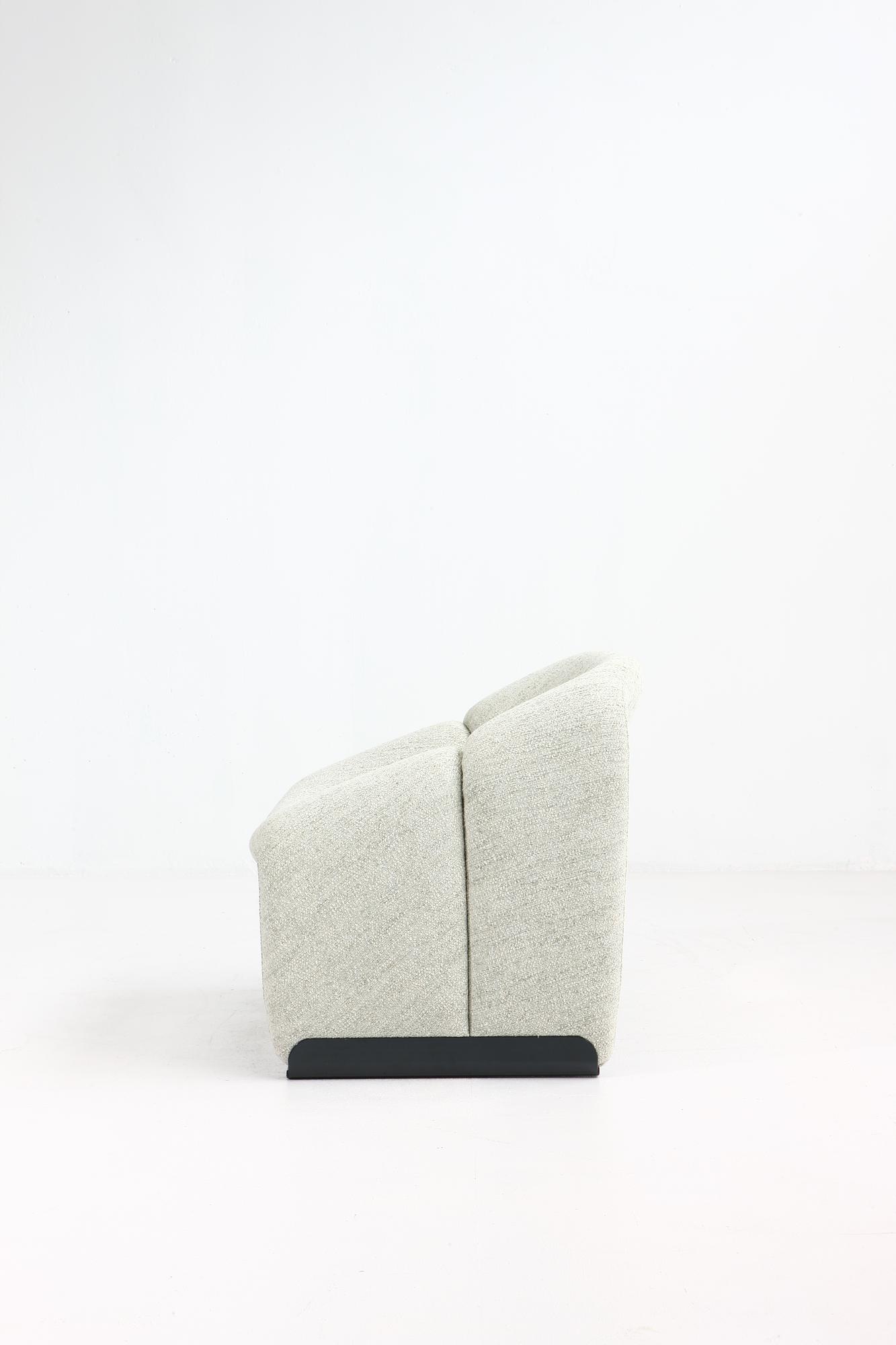 2x Groovy Armchair 1980s 4