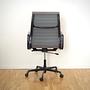 EA 119 Aluminium Chair Cosy Grau 2