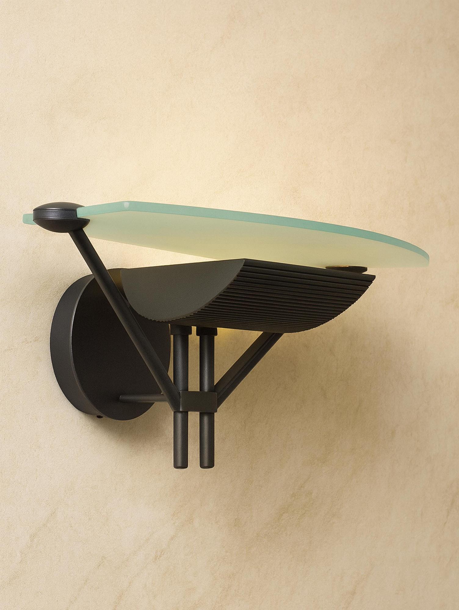 Wandlampe Glas Metall Schwarz 1980er Jahre 1