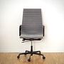 EA 119 Aluminium Chair Cosy Grau 4