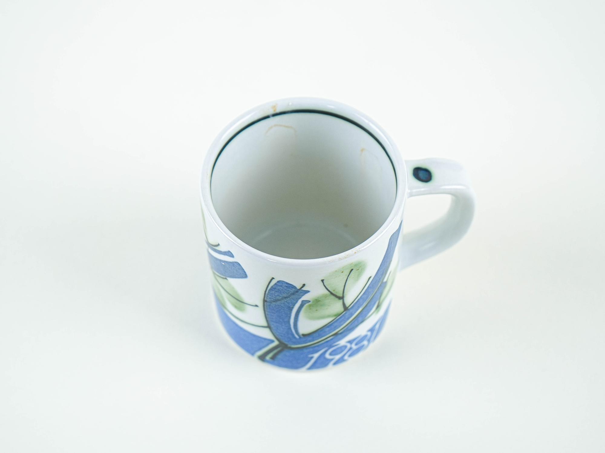 Porcelain cup 1981 4