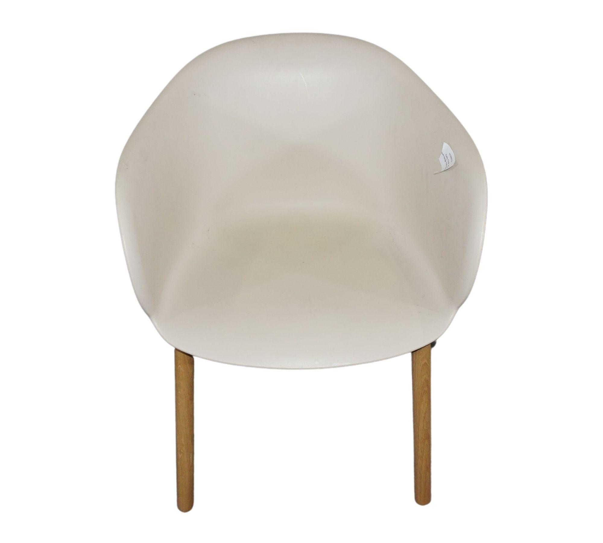 JH30 Elefy Stuhl Eiche Plastik Beige 1