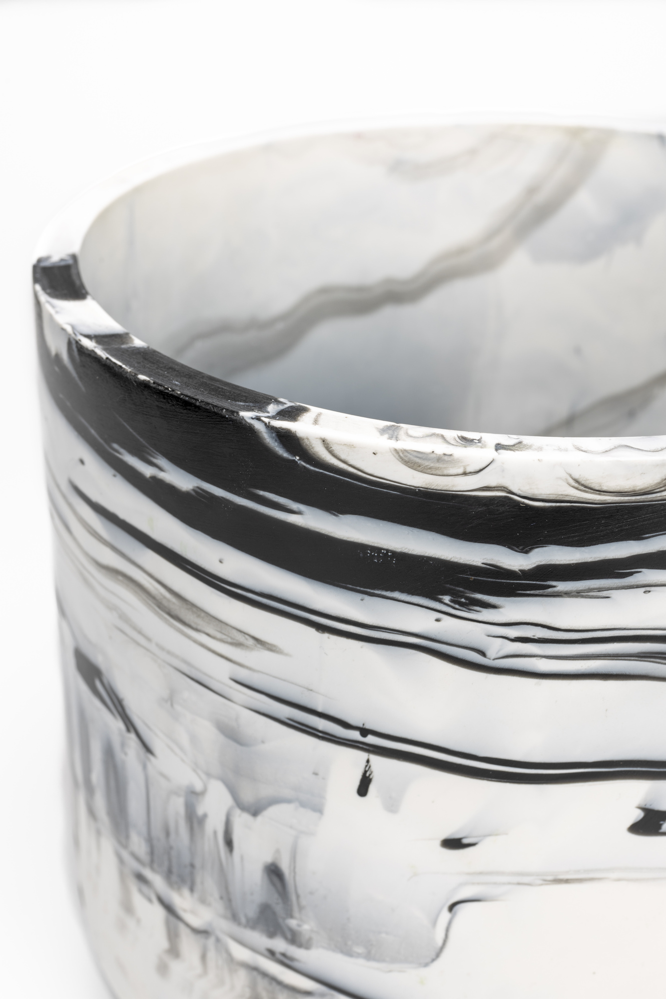 Conic Blumentopf Kunststoff Schwarz Weiß 2