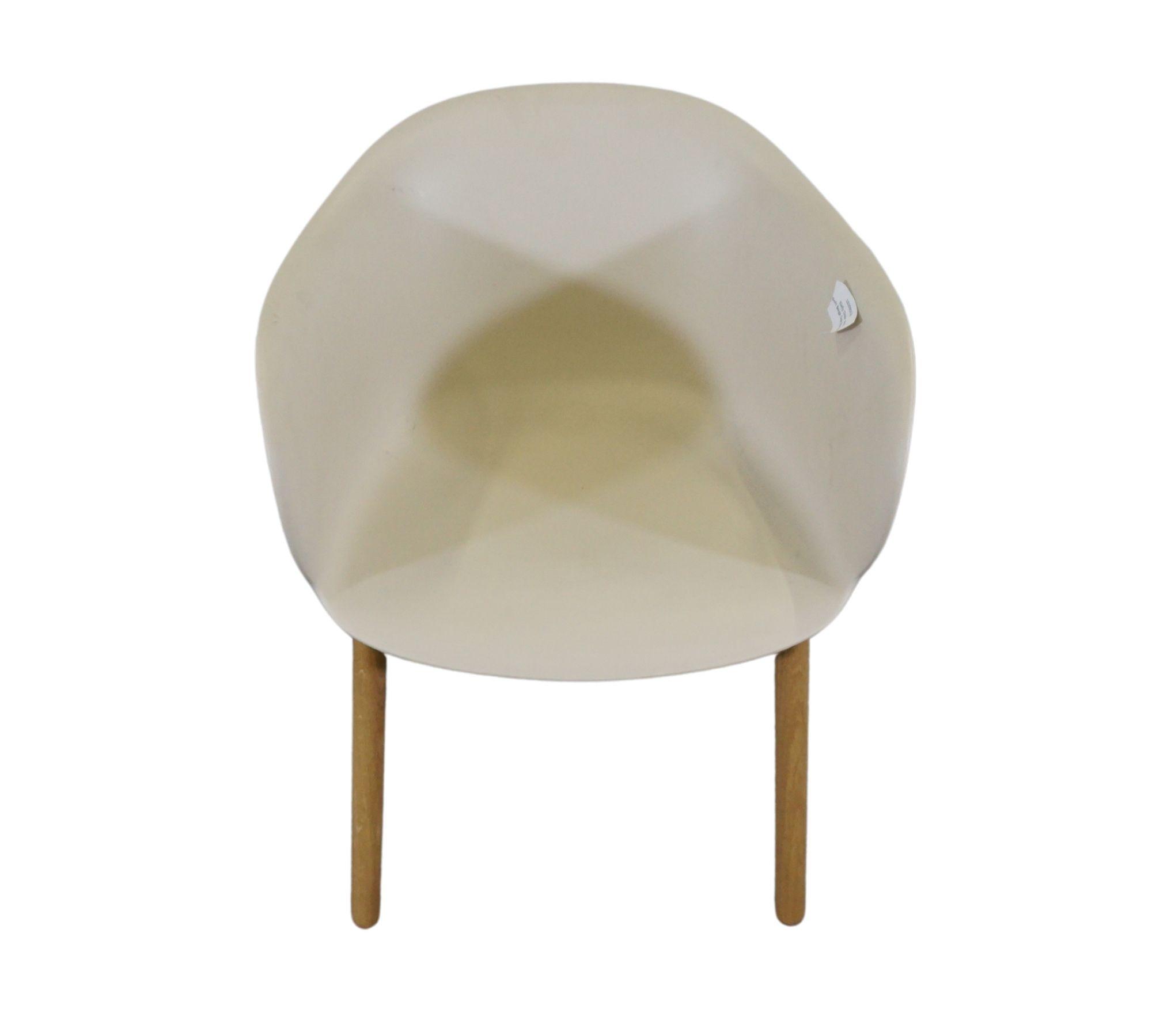 JH30 Elefy Stuhl Eiche Plastik Beige 2