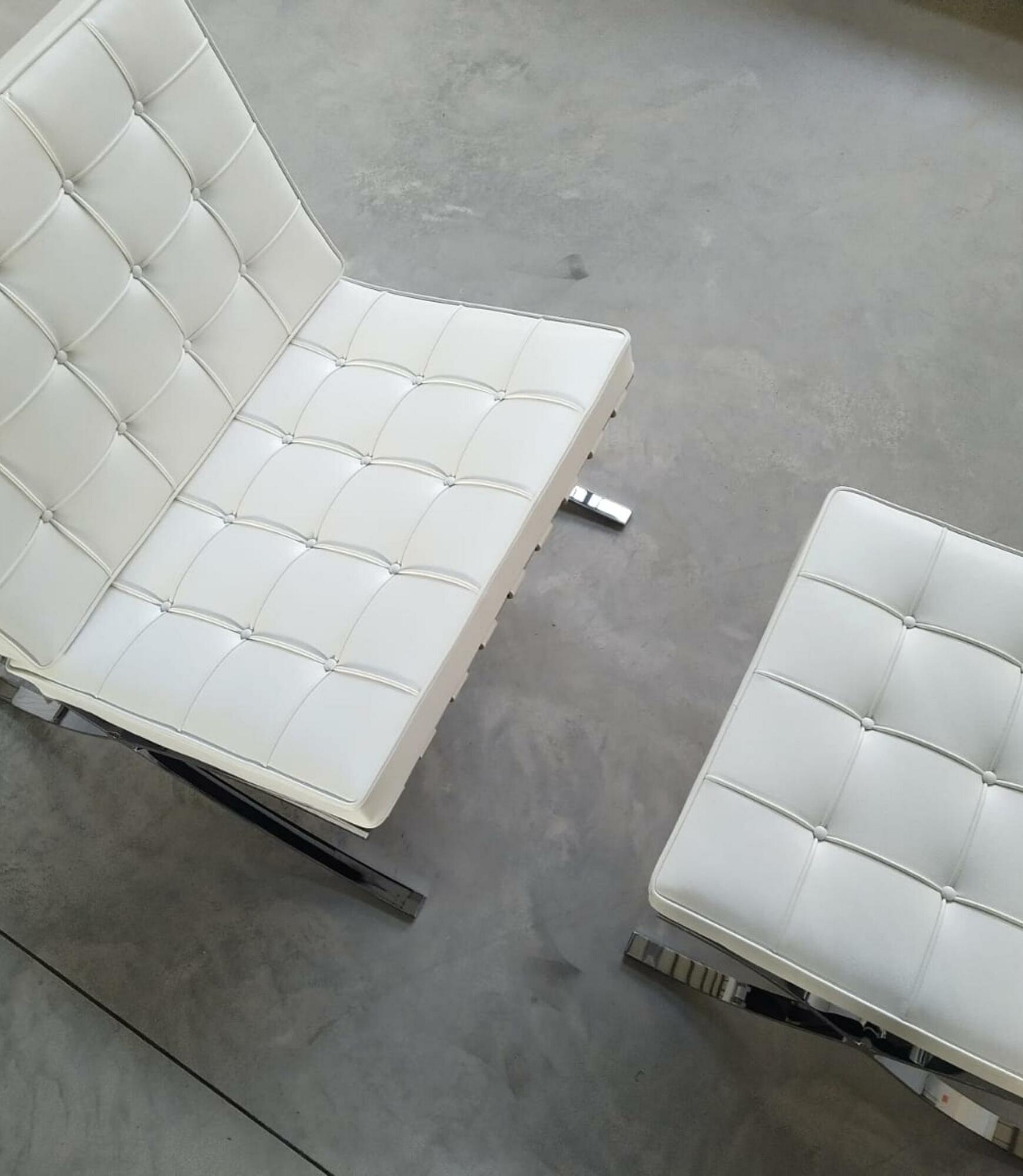 Original Barcelona Sessel mit Hocker Sabrina Leder Weiß 3