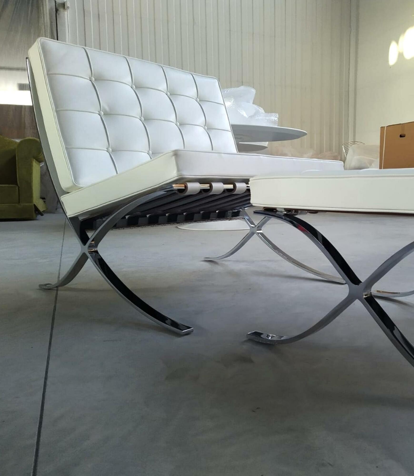 Original Barcelona Sessel mit Hocker Sabrina Leder Weiß 6