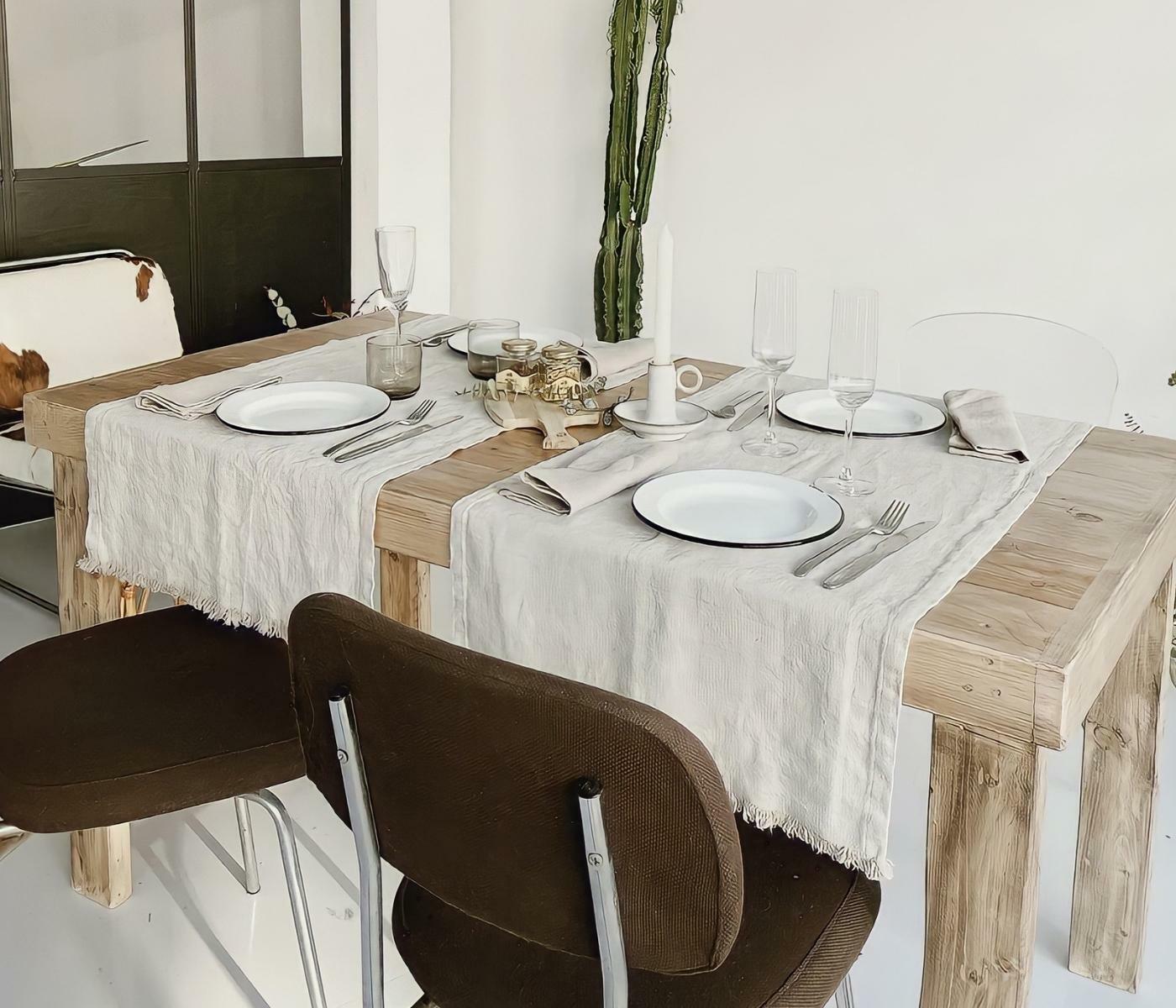 Esstisch mit Lattenholz-Tischplatte in Olivholzoptik 2