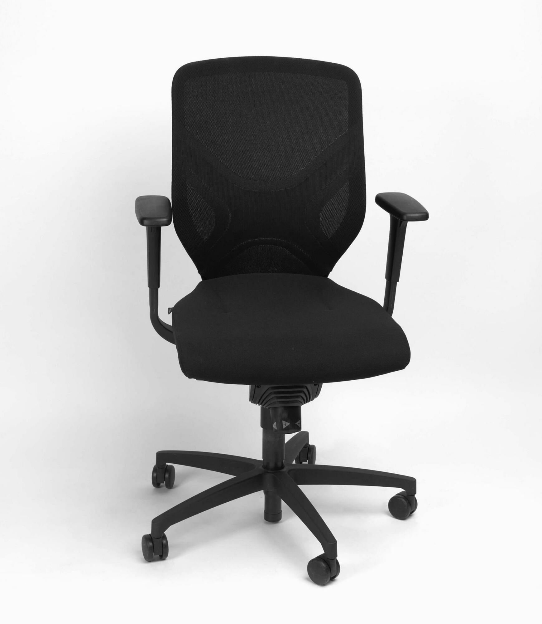 Bürostuhl mit Patentierter 3-D-Kinematik Trimension® 1